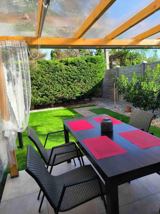 דירות בלטונללה Baky House מראה חיצוני תמונה